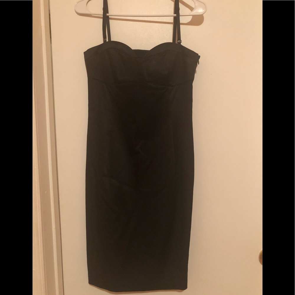 Like new chic fitted slip style cocktail dress- worn once! Vintage classic - Picture 3 of 7